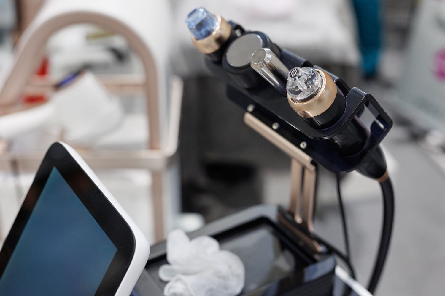 Omurilik cerrahisi: Mikrocerrahi