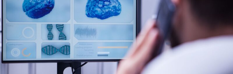 Beyin cerrahisi muayene doktor hasta görüşmesi